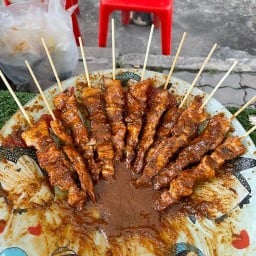 หม่าล่า ไมค์ หน้าไทยประกัน