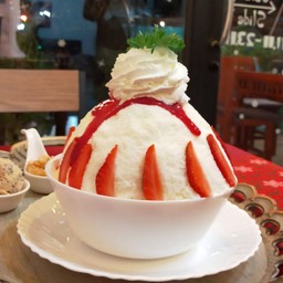 บิงซูสตรอเบอร์รี่ - Bingsu strawberry