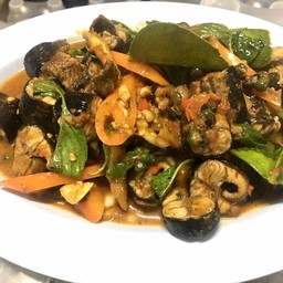 ผัดเผ็ดปลาไหล (เป็นกับ)