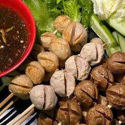 ลูกชิ้นปิ้งเสนา