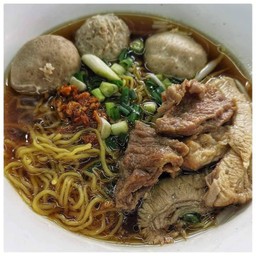 บะหมี่เนื้อสดเปื่อย