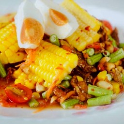 ตำข้าวโพดไข่เค็ม