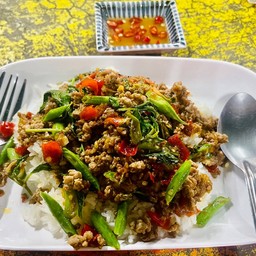ข้าวกะเพราไก่
