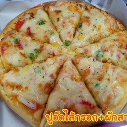 พิซซ่าหน้าไส้กรอกปูอัดผักรวม