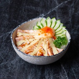 ข้าวหน้าแซลมอนเบริน์ไฟชีส