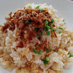 อั่งเปา อาหารตามสั่ง ถนนสุรินทร์