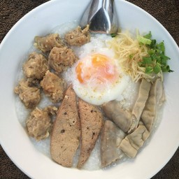 ต้มเลือดหมู & โจ๊กหมู เพชรสยาม3