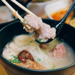 ก๋วยจั๊บญวนคู่หมู(หมูบะช่อ+หมูยอ)