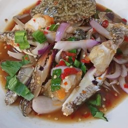 ยำปูม้าสด