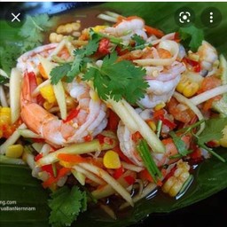 ยำมะม่วงกุ้งสุก