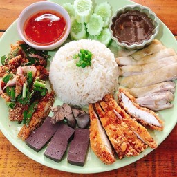 ข้าวมันไก่ 3 in 1 ( ต้ม+ทอด+แซบ )