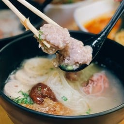 ก๋วยจั๊บญวน(หมูบะช่อล้วน)