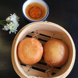 ซาลาเปาไข่เค็มลาวาทอด