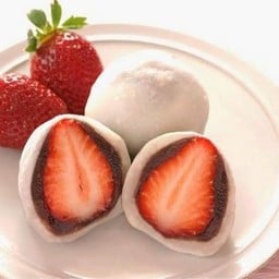 ไดฟูกุสตอเบอรี่ ไส้ถั่วแเดง Size XL