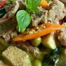 แกงเขียวหวานเนื้อ