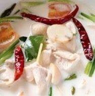 ต้มข่าไก่