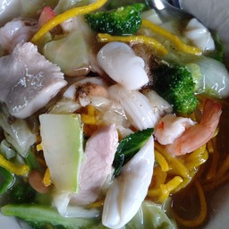 ราดหน้ารวมมิตร