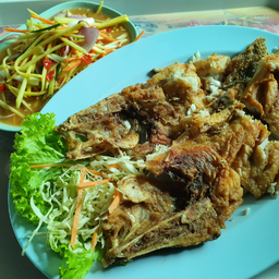 ปลากระพงทอดน้ำปลา