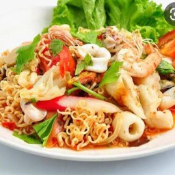 ยำมาม่า