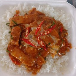 ฉู่ฉี่หมูกรอบ