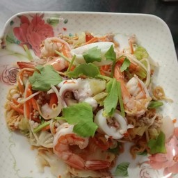 ยำมาม่ารวม