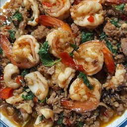 ข้าวกะเพราหมูสับ-กุ้ง