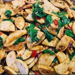 ข้าวกะเพราหมูยอ