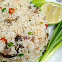 ข้าวผัดปลาเค็ม