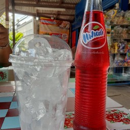 น้ำแดงใส่แก้ว