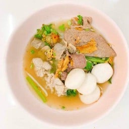 ก๋วยเตี๋ยว-ต้มเลือดหมู ป้าเดือน