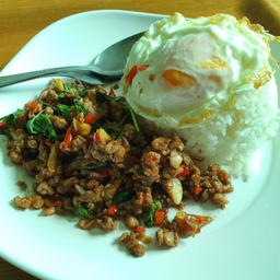 ข้าวผัดกะเพราหมูสับ