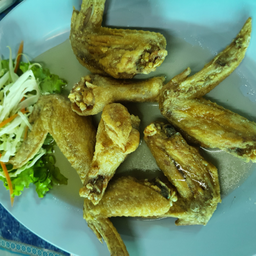 ปีกไก่ทอดน้ำปลา