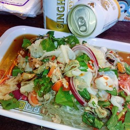 ยำเล็บมือนาง+ รวมเห็ด