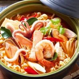 หมี่เหลืองต้มยำทะเล