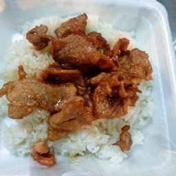 ข้าวราดหมูทอดน้ำปลา