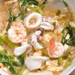 สุกกี้น้ำ ทะเล (กุ้ง+ปลาหมึก)