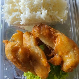 ข้าวหน้าปลาทอด 3 รส + ไข่ดาว