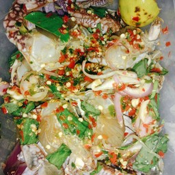 ยำปูม้าดิบ