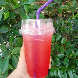 สตอเบอรี่โซดา