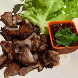 ชุดคอหมูย่าง