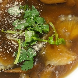 หูฉลามน้ำแดง