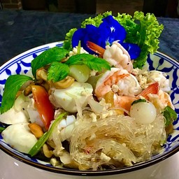 ยำวุ้นเส้นทะเล