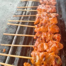 ไก่ย่างลุงอ้วนหน้าเดอะวอค สาขาตลาดศรีนคร