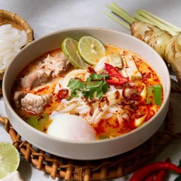 LM_ข้าวเปียกต้มยำน้ำข้นไข่ลวก