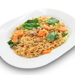 มาม่าผัดไข่.