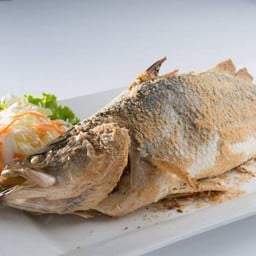 ปลากะพงเผาเกลือ