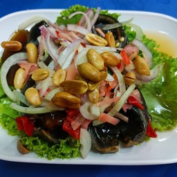 ยำไข่เยี่ยวม้า