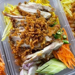 ข้าวคลุกกะปิไก่ทอด