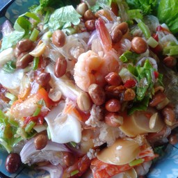 ยำวุ้นเส้นรวมมิตร