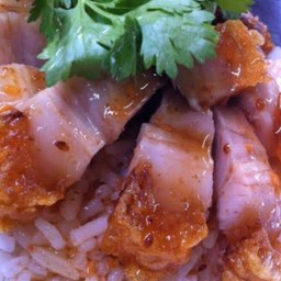 ข้าวหมูกรอบ